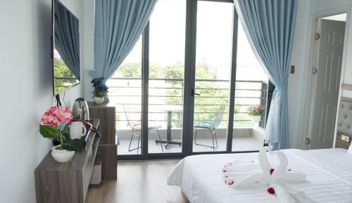 King Room with Balcony