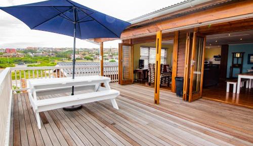 Four-Bedroom Holiday Home