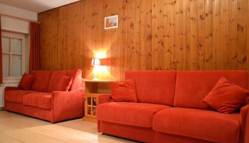Studio (4 Adults)