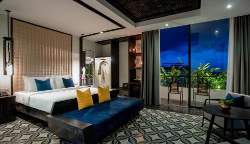 King Suite with Balcony
