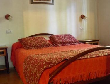 Bungalow (8 Adults)
