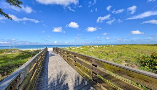 BeachTrail Lodging at Indian Rocks Beach Apartment 3
