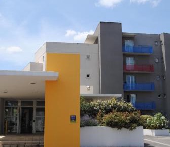 One-Bedroom Apartment with Terrace