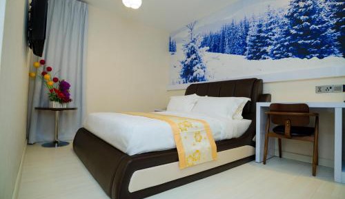 Deluxe King Room