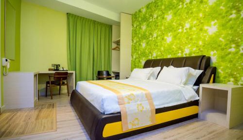 Deluxe Suite