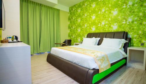 Superior King Room