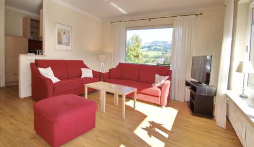 Apartment with Mountain View