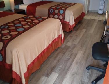 2 Queen Beds - Non-Smoking (Ground Floor)