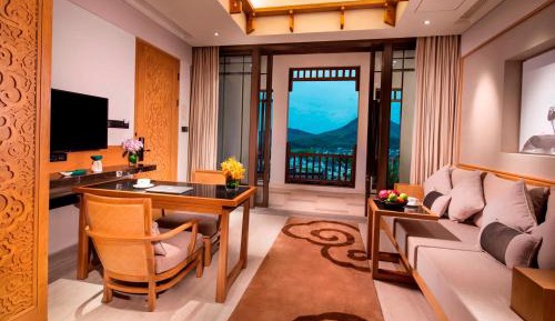 Luruan Suite-King Bed- Include 2 Breakfast（Travel Photography, Welcome Fruits and Turndown Service）