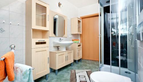Family Apartment (4 Adults + 2 Children)