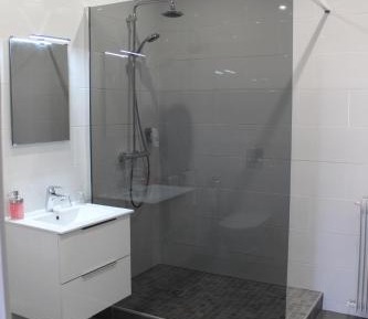 Quadruple Room with Private Bathroom