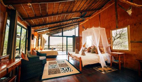 Deluxe Family Room