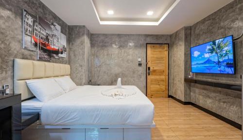Deluxe King Room