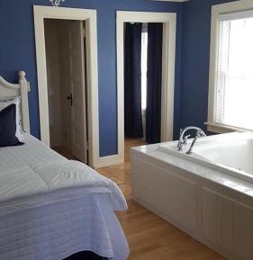 King Suite with Balcony
