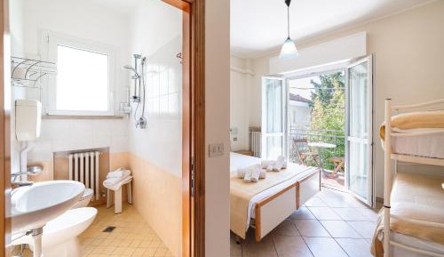 Apartment with Garden View