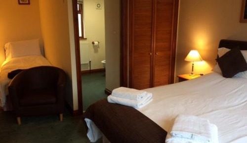 Double or Twin Room with Bathroom
