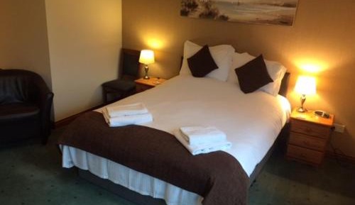 Double or Twin Room with Private Bathroom