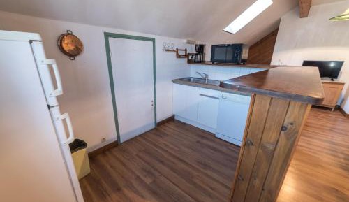 Three-Bedroom Apartment (7-9 Adults) 