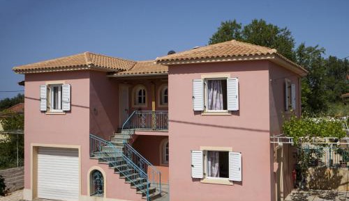 One-Bedroom Apartment (2 Adults + 2 Children)