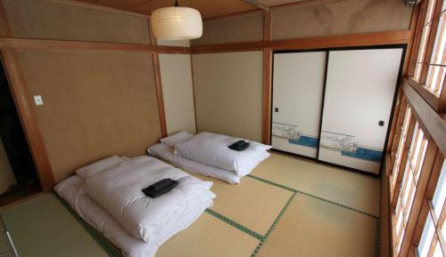 Twin Room with Shared Bathroom