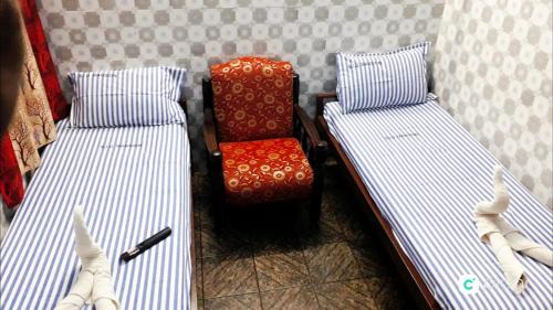 Deluxe Double Room (2 Adults + 1 Child)