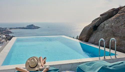 Horizon Retreat with Private Pool