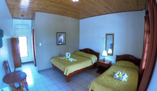 Triple Room with Private Bathroom