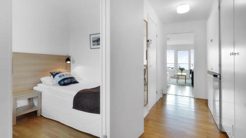 Family Room (2 Adults + 2 Children)