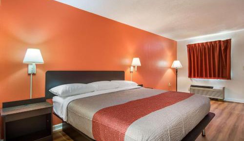 King Room - Disability Access - Non-Smoking