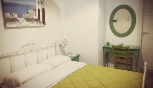 Single Room with Private Bathroom