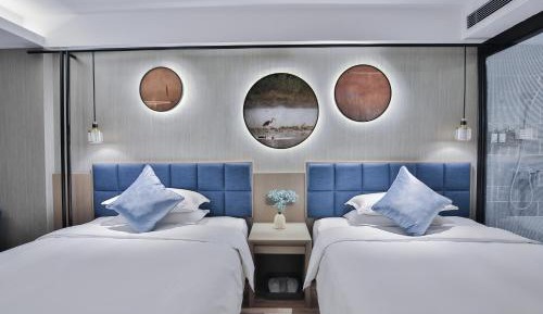 Core-Style Family Twin Room