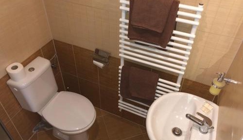 Twin Room with Private Bathroom