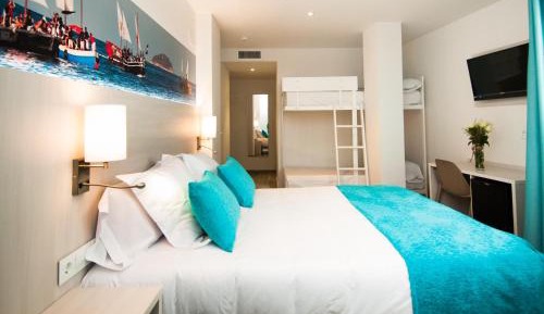 Triple Room (2 Adults + 1 Child)