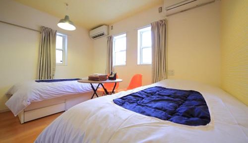 Standard Twin Room with Shared Bathroom