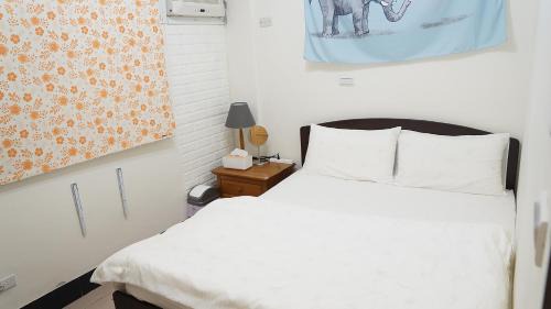Standard Double Room with Shared Bathroom