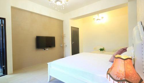 King Room with Mountain View