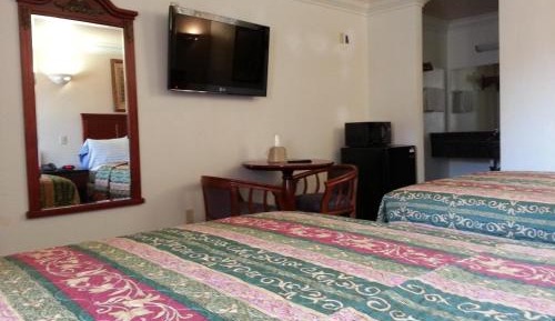 Deluxe King Room with Two King Beds, Non-Smoking