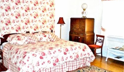 King Room with Twin Bed