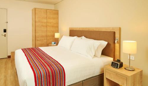 Standard Queen Room