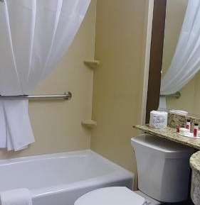 Queen Room - Non-Smoking