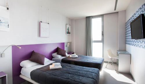 Twin Room with Private Bathroom