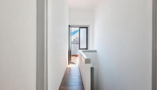 Standard Single Room with Shared Bathroom