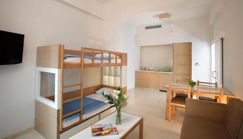 One-Bedroom Suite with Side Sea View