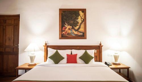 Boutique Room