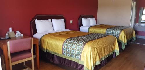 Standard Queen Room