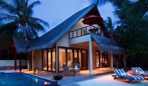 1 Bedroom Beach Villa Suite Pool King Bed