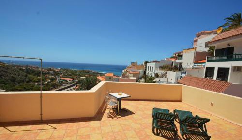 Studio Apartment with Sea View