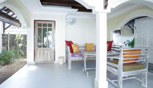 One-Bedroom Bungalow