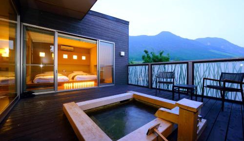 Room with Tatami Area and Open-Air Bath - Annex - Hiiragi