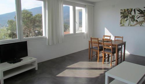 Two-Bedroom Apartment (4 Adults)